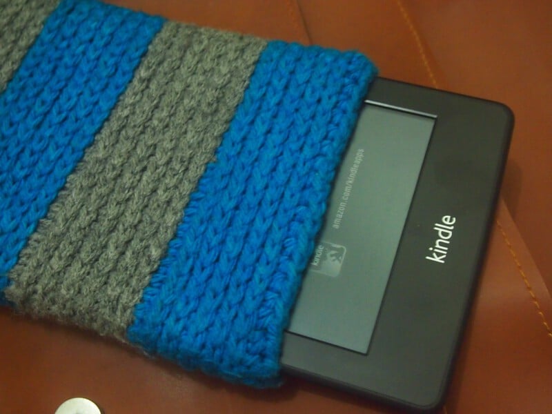 Looks Knit Kindle Cover